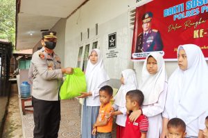 Kapolres Padang Sidempuan Serahkan Bansos ke Anak-anak Panti Asuhan