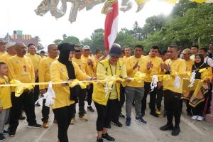 Ribuan Warga Ikuti Jalan Sehat HUT Golkar Ke-58 di Paluta