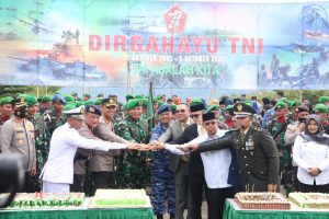 Ikuti Upacara Peringatan HUT TNI ke-77, Kapolres Tapsel : Moga Makin Jaya, Kompak, dan Solid