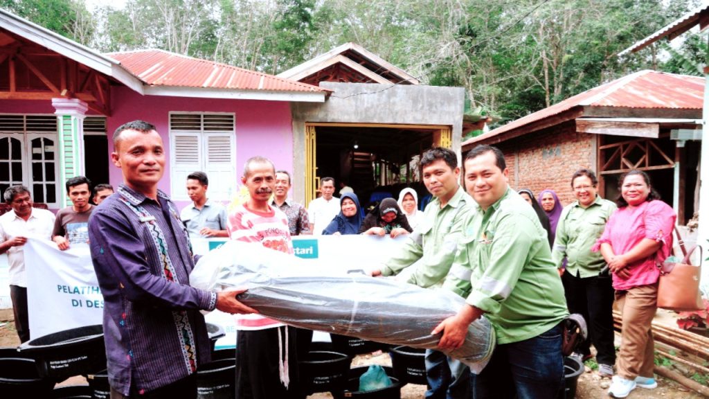 Kembangkan Ekonomi Kerakyatan, PT TPL Sektor Tapsel Serahkan Ini ke Masyarakat Angkola Timur