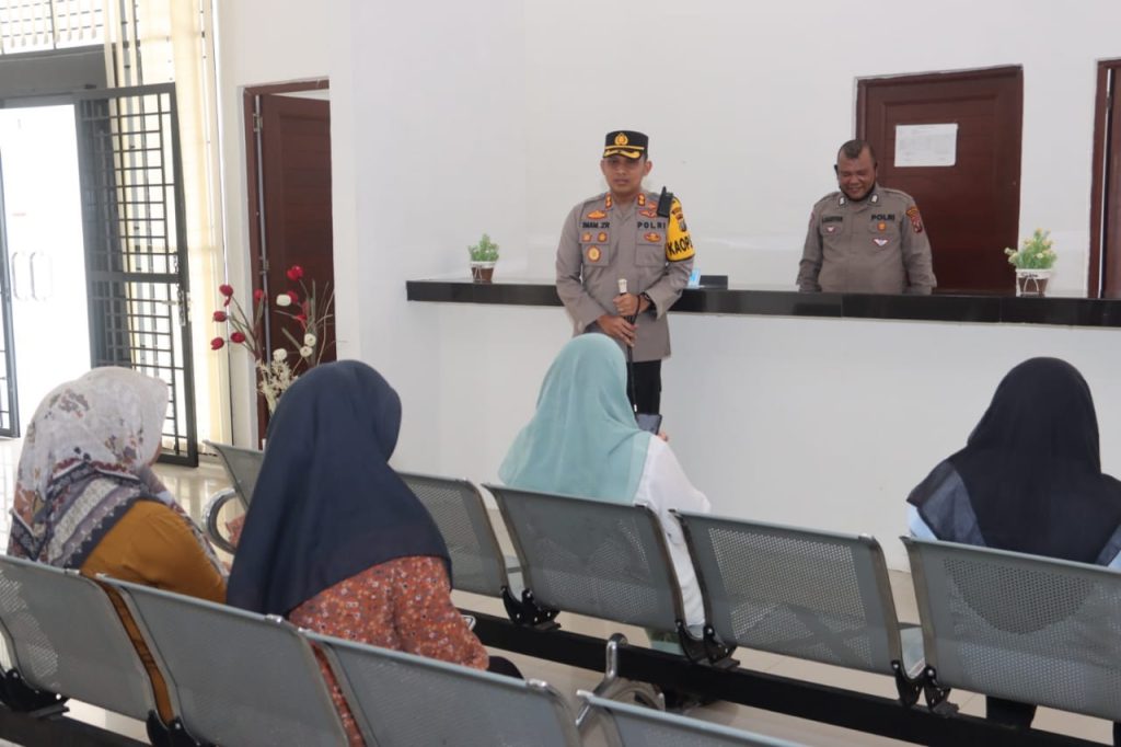 Sidak UPT Samsat Gunung Tua, Kapolres Tapsel Minta Masyarakat Laporkan Anggotanya Jika Ada yang Lakukan Pungli