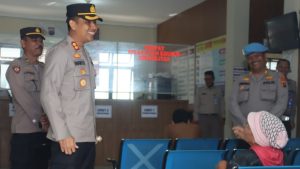 Cara Kapolres Tapsel Tunjukkan Pelayanan Humanis ke Masyarakat Pemohon SIM