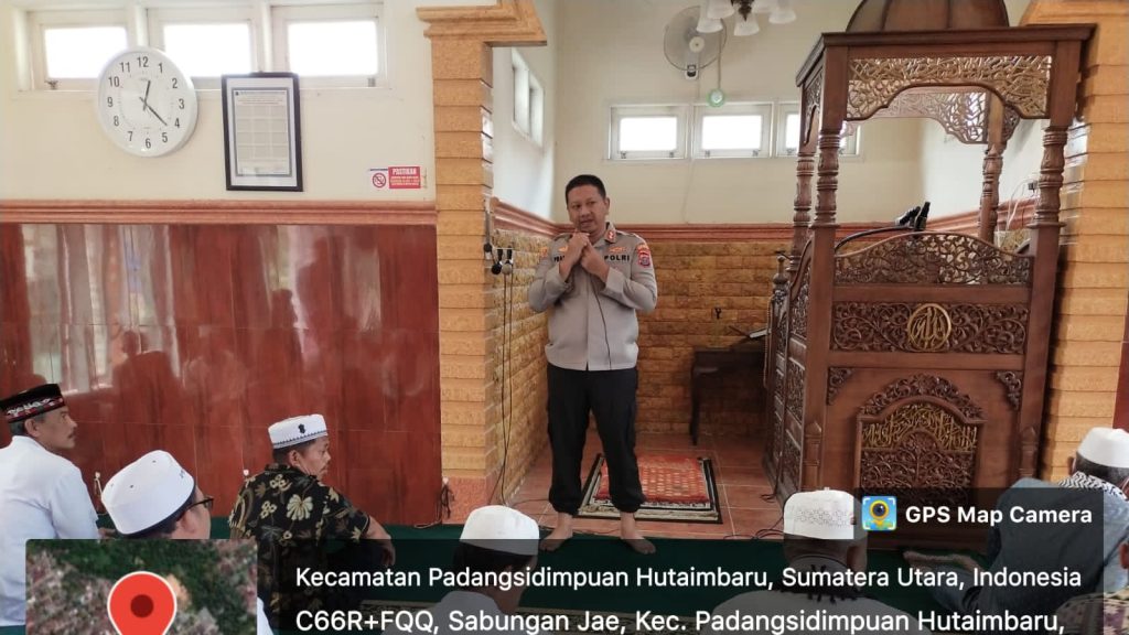 Sapa dan Dengar Curhat Masyarakat, Kapolres Padangsidimpuan Jumatan di Masjid Al Ikhsan