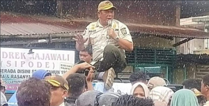 Cara Mujarab Walikota Padangsidimpuan tenangkan pedagang saat Pengembalian Fungsi Jalan Thamrin