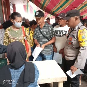 Polres Tapsel Salurkan Sembako Kepada Masyarakat yang Membutuhkan