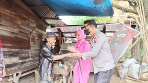 Kepedulian Kapolres Padangsidimpuan Bantu Warganya