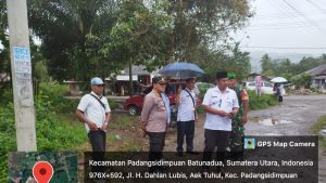 Tindakan Cepat, Plt Kapolsek Batunadua Tinjau Banjir di Desa Pudun Jae