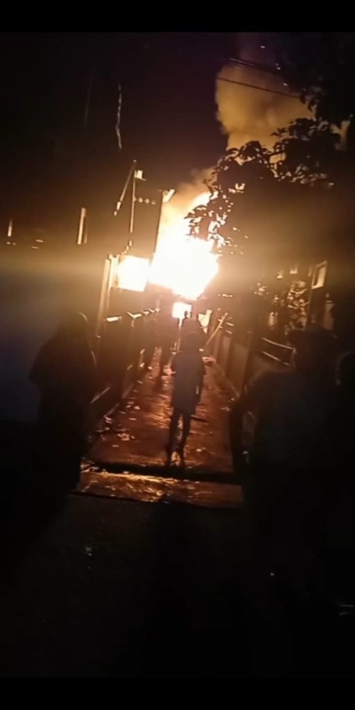 Kebakaran di Kampung Tobu Padangsidimpuan, Ludeskan Rumah Berisi Gudang Perabotan