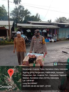 Begini Cara Bhabinkamtibmas Polsek Sipirok Menolong Masyarakat