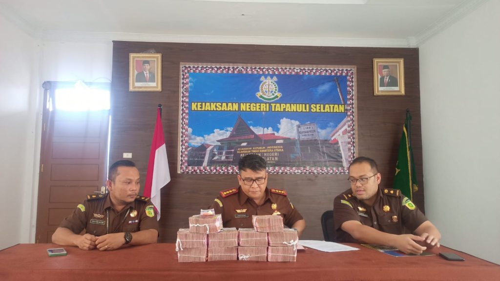 Kejari Tapsel Selamatkan Miliaran Rupiah Uang Negara atas Kasus Dugaan Korupsi 