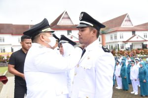 Bupati Tapsel Lantik 106 Kepala Desa Terpilih Hasil Pilkades Serentak 2022