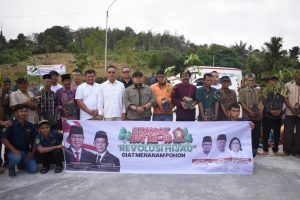 Bupati Tapsel Dukung Gerakan Giat Menanam Pohon Demi Suksesnya Program “Revolusi Hijau”