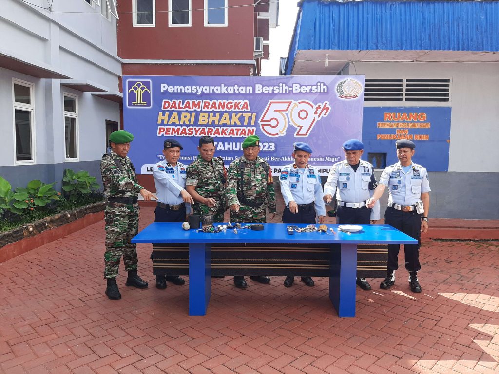Sambut HBP ke-59, Lapas Kelas IIB Kota Padangsidimpuan Razia Kamar Hunian