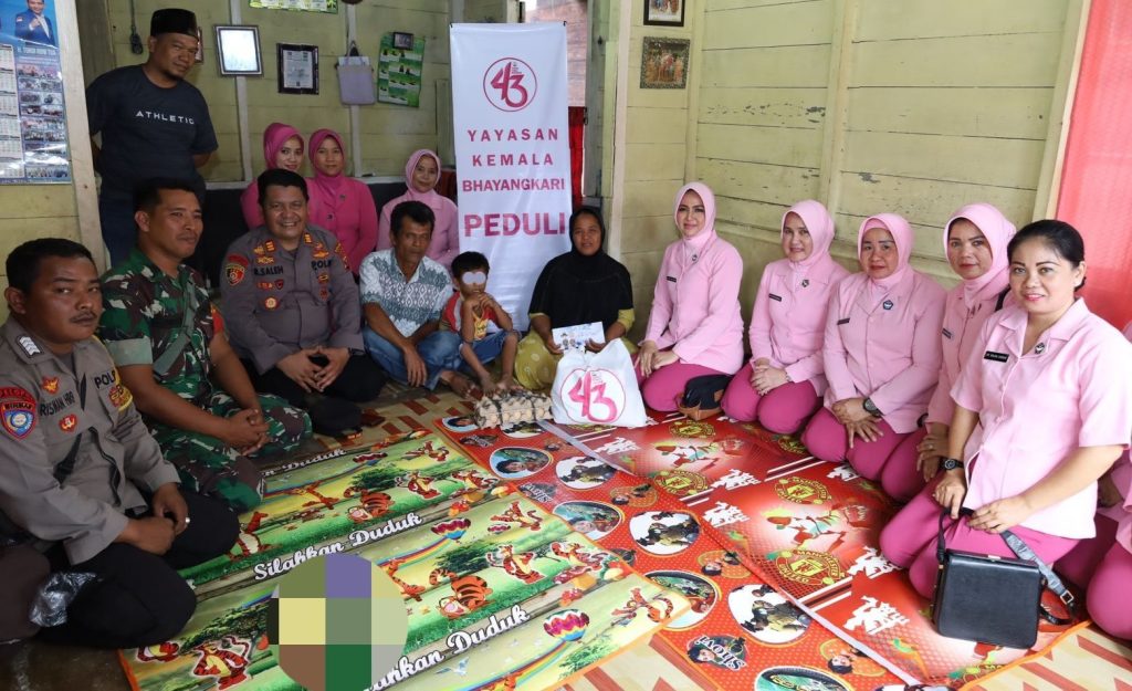 Sambut HUT Yayasan Kemala Bhayangkari, Ny Fitri Imam Santuni Anak Disabilitas