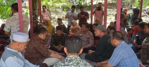 Bupati Dolly Tinjau Lokasi Pencarian Santri Hanyut Desa Parsariran