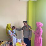 Kapolres Padangsidimpuan Jenguk Warganya