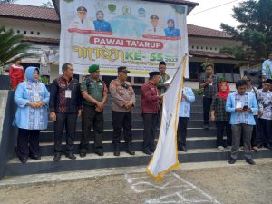 Kapolsek Batang Angkola Kawal Pawai Ta’aruf MTQ ke-55 Kabupaten Tapsel   