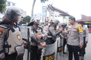 Kapolres Tapsel Minta Pleton Dalmas Rutin Gelar Latihan