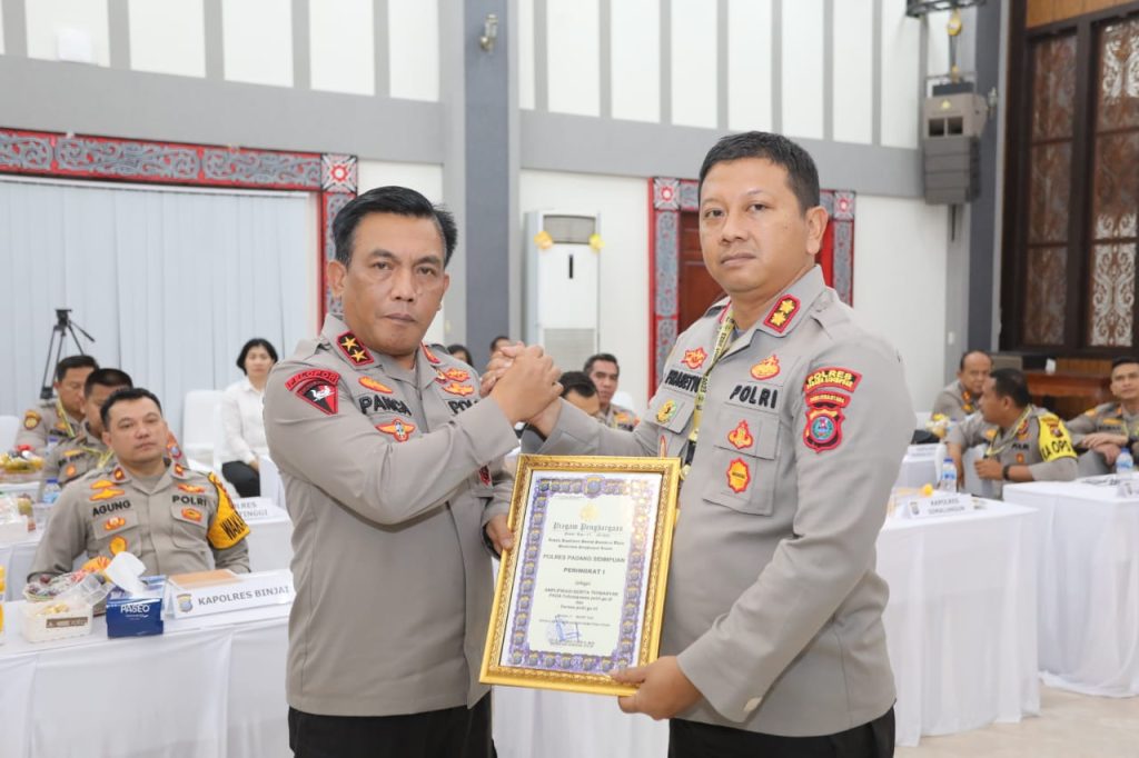 Berita Positif Terbanyak, Kapolres Padangsidimpuan Raih Penghargaan