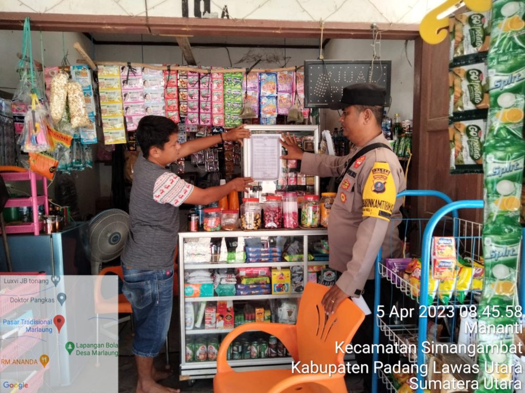 Polsek Padang Bolak Tempel Maklumat Kapolres Tapsel   