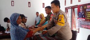 Pastikan Tersalur, Polsek Sipirok Monitor Pembagian BLT