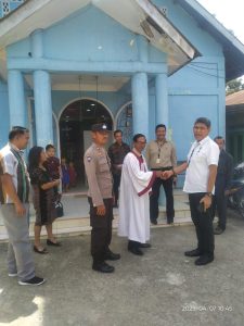 Saat Jumat Agung, Polres Tapsel Tampung Curhat Jemaat Gereja