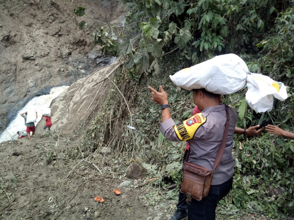 Hujan Dua Hari, Desa Sunge Sigiringgiring Tapsel Longsor   