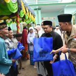 Bupati Tapsel Masyarakat