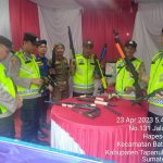 Polisi dan Satpol PP "Angkat Senjata" di Parsariran