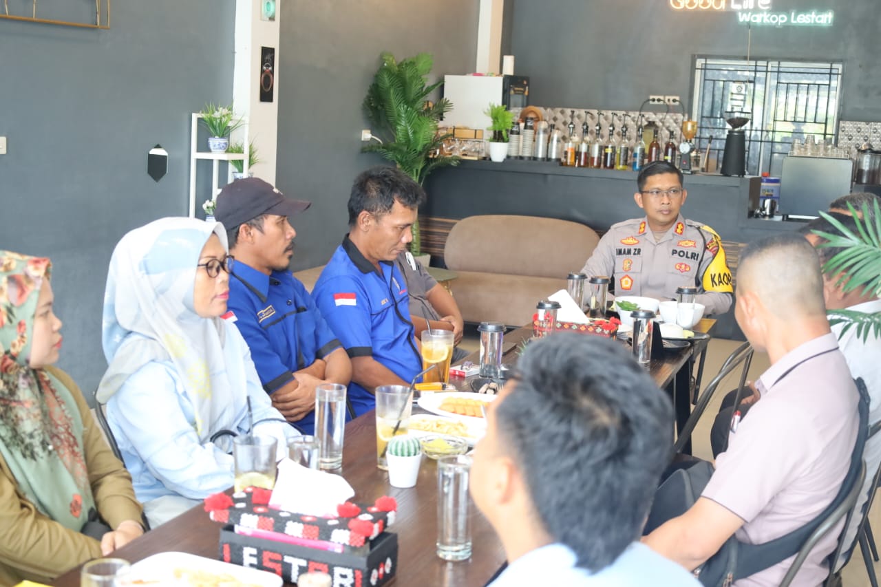 Kapolres Tapsel Buruh