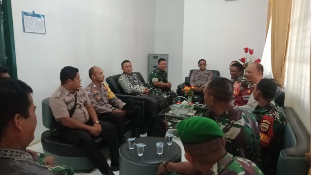 Pupuk Sinergi, Polsek Batang Toru dan Koramil Ngopi Bareng