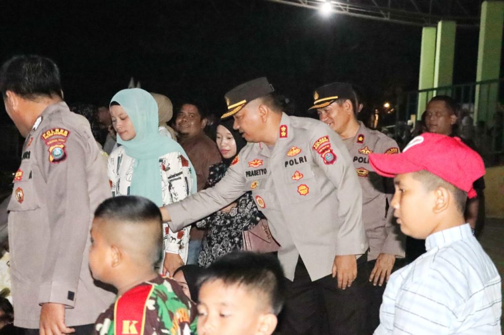 Kapolres Padangsidimpuan Pimpin Pengamanan Konser Band
