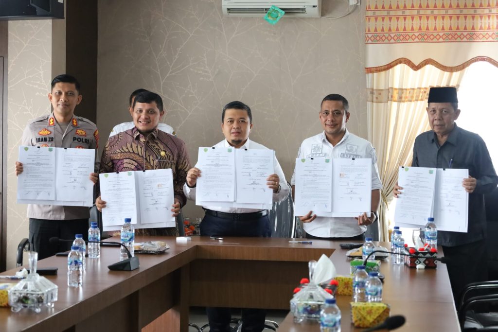Kapolres dan Pemerintah Teken MoU Terkait Hibah Uang Pembangunan Polres Tapsel dan Paluta