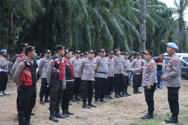 Apel Persiapan Pam Waisak Kabag Ops Tapsel