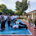 Kasi Propam Polres Tapsel Push Up Personel Tak Taat Aturan