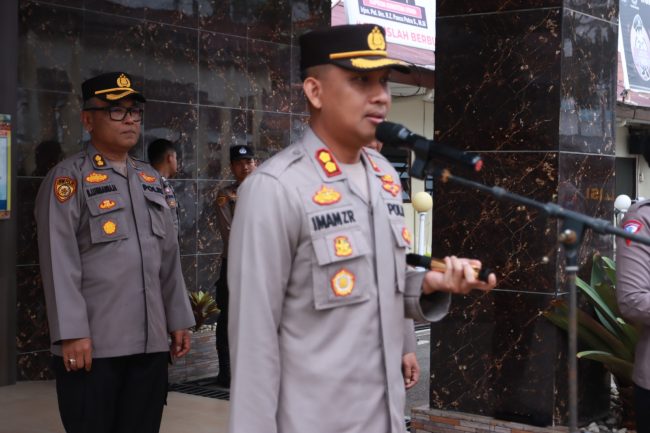 Pimpin Apel Pagi Kapolres Tapsel