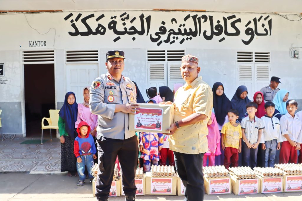 Bulan Bakti Polri Presisi, Kapolres Padangsidimpuan Salurkan Bansos ke Panti Asuhan