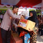 Kapolres Tapsel Bantuan Makanan Anak Stunting