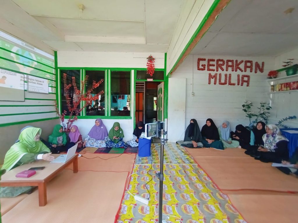 Gelar Pengajian, Yayasan Griya Gerakan Mulia Ajak Muslimah Menjaga Lingkungan Hidup