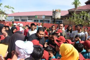 Meriahkan Gebyar Sekolah Sehat, Bupati Tapsel Lakukan Senam Pagi Bersama Para Siswa