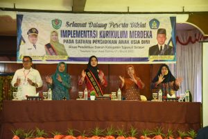 Ketua TP PKK Tapsel Minta Agar Pengurus PKK Semakin Aktif Dalam Mengurus Desa