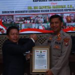Lemkapi Penghargaan ke Kapolres Tapsel