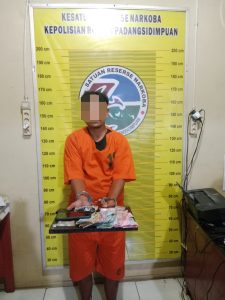 Pria 37 Tahun di Padangsidimpuan Terlalu Nekad Jual Sabu ke Polisi, “Gol-lah”