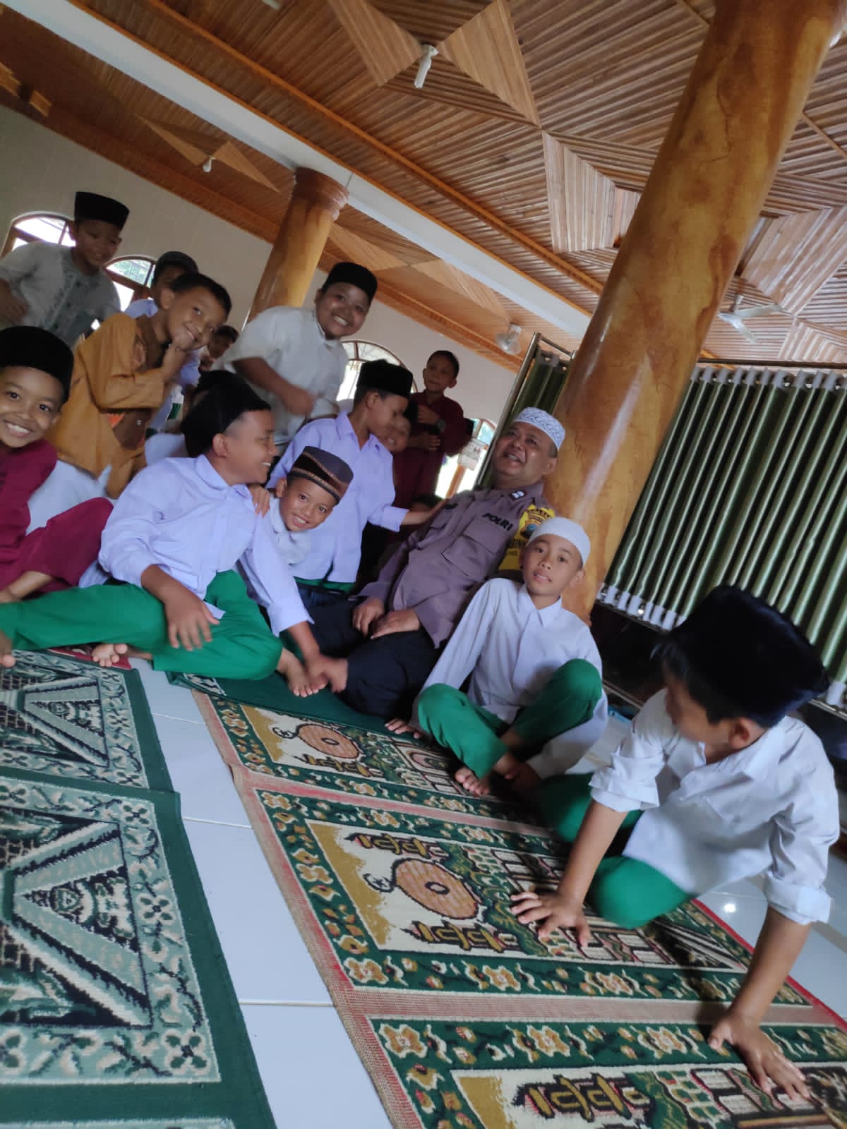 Polisi Sahabat Anak Bhabinkamtibmas Polsek Batang Toru Siswa