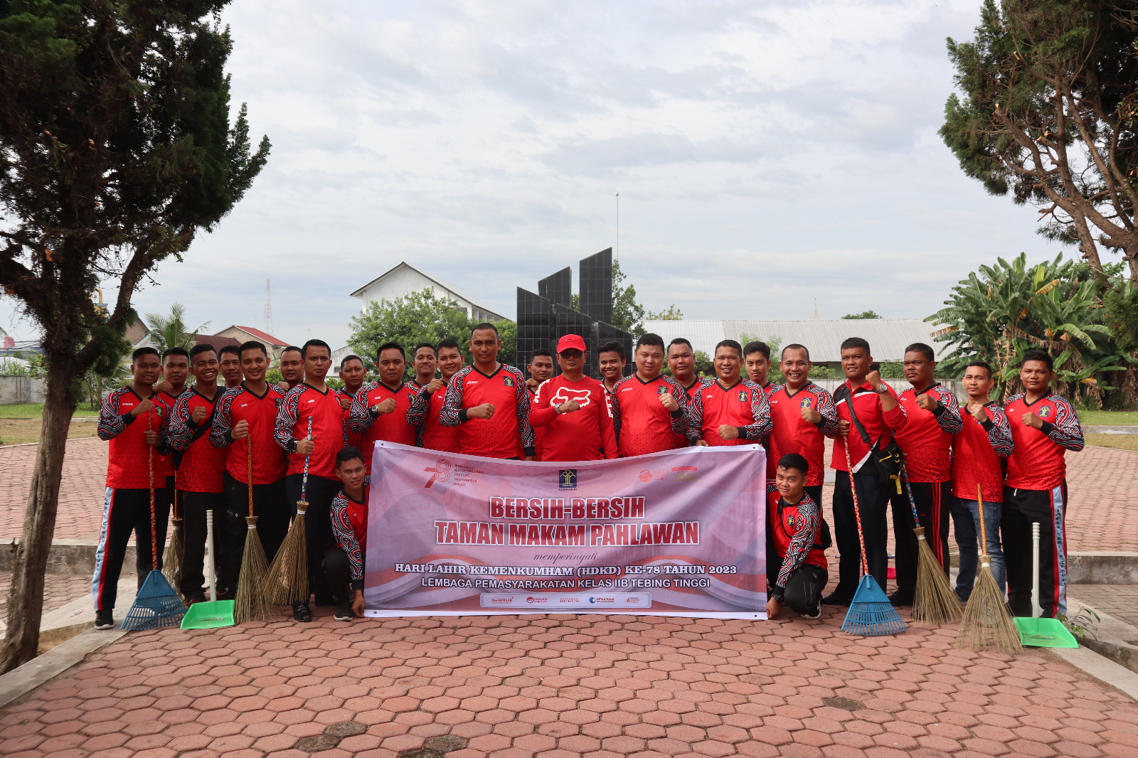 HDKD Bersih-bersih TMP Kalapas Tebing Tinggi