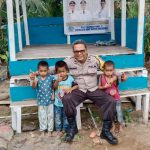 Bhabinkamtibmas Polsek Sipirok yang Dekat Anak-anak