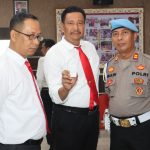 Personel Polres Tapsel Tes Urine Narkoba