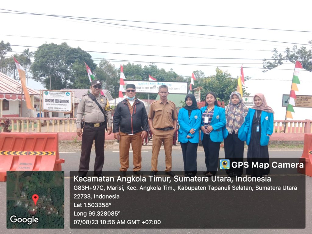 Polri Peduli, Bhabinkamtibmas Polsek Sipirok Serahkan Pembatas Jalan Agar Anak Sekolah Aman Menyeberang