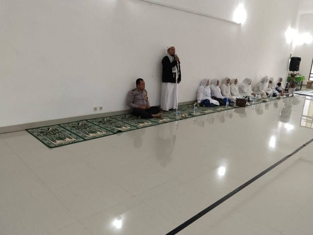 Saat Pengajian, Polsek Padang Bolak Hadir di Tengah-tengah Masyarakat