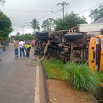 Rem Blong Truk Tapsel Seruduk Kedai dan Pejalan Kaki Tewas